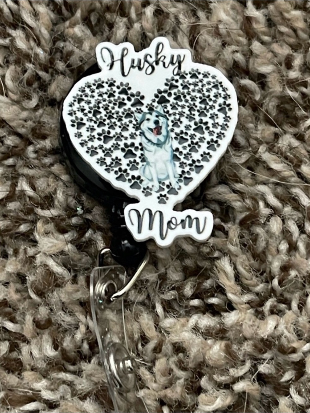 Husky Mom Heart Badge Reel - White and Black